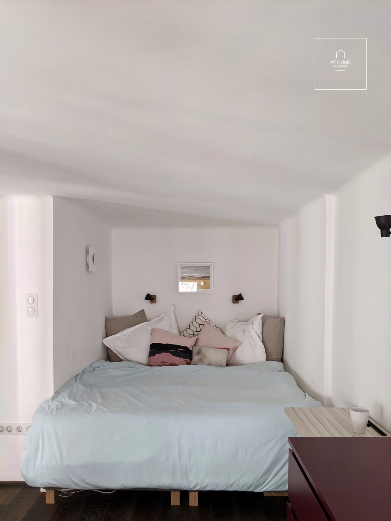 A premium renovated duplex apartment is for rent in Budapest, District V, Lipótváros
