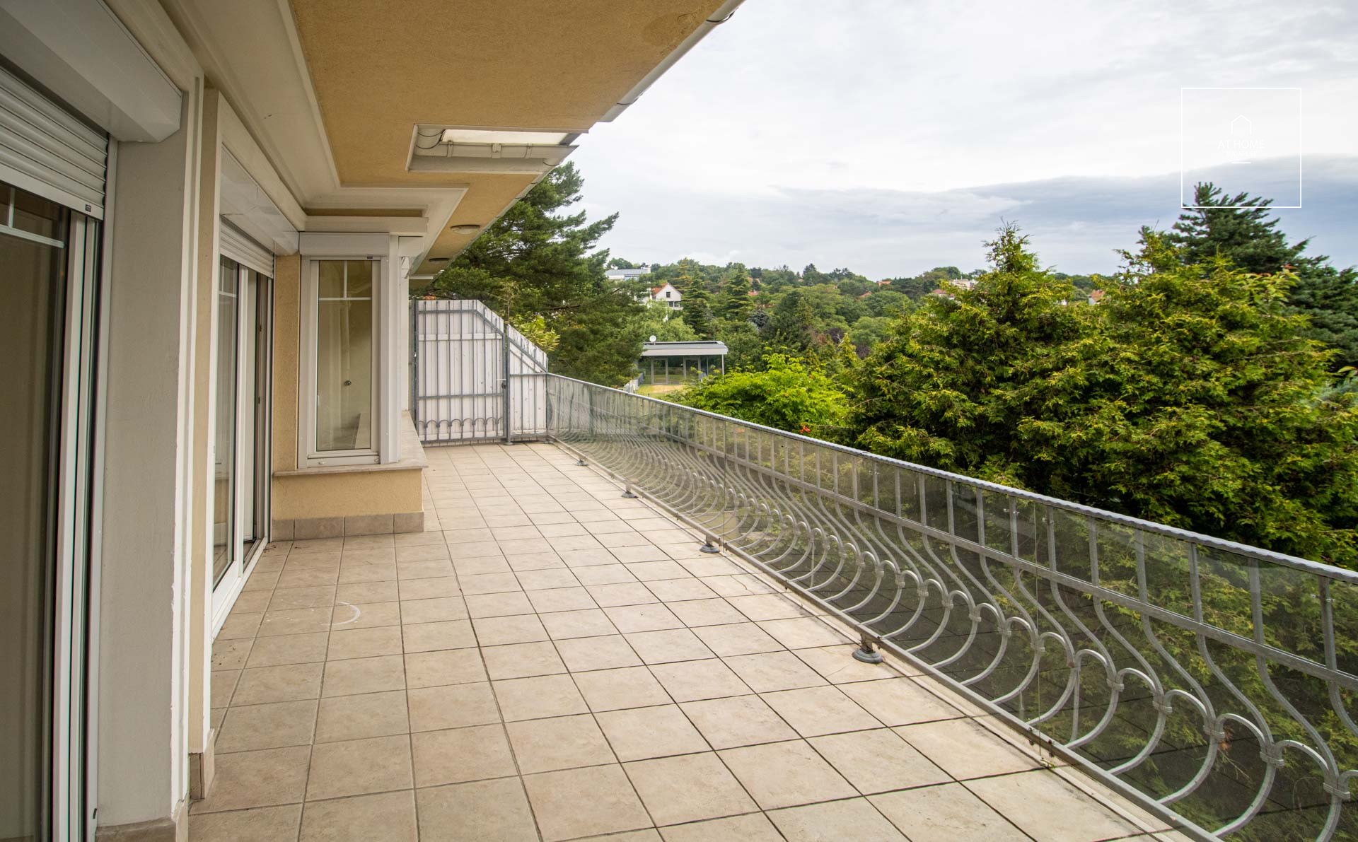 Exclusive semi-detached house for rent Budapest XII. district, Istenhegy