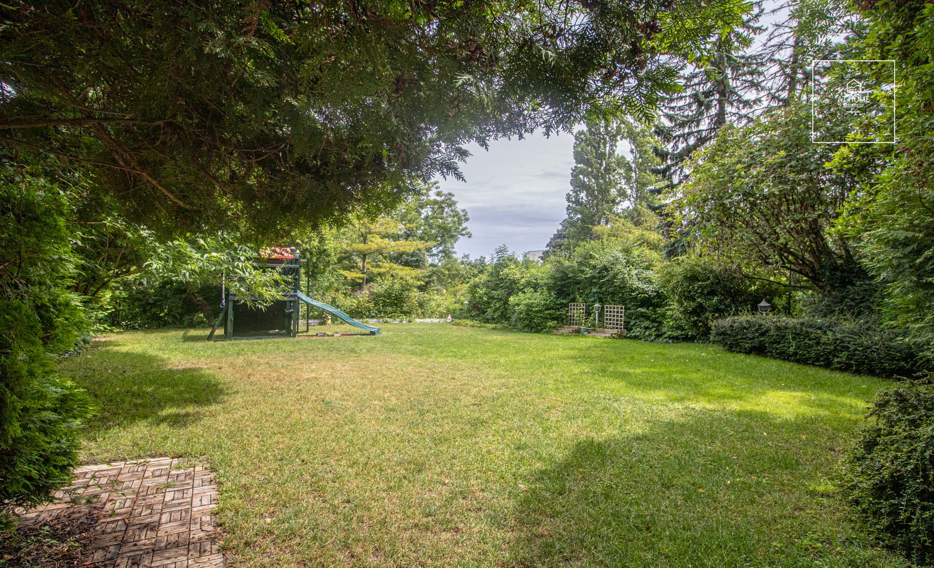 Exclusive semi-detached house for rent Budapest XII. district, Istenhegy