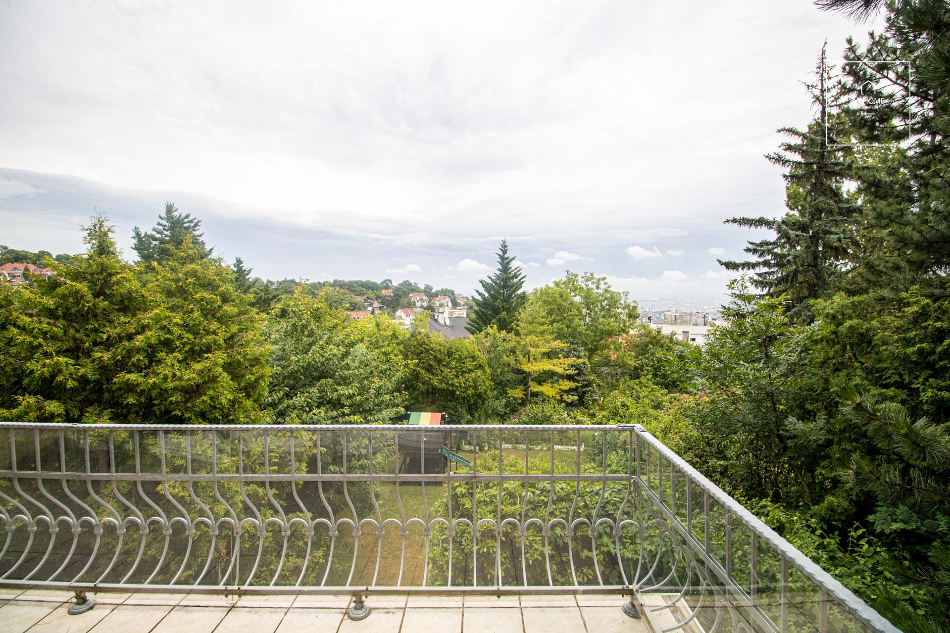Exclusive semi-detached house for rent Budapest XII. district, Istenhegy