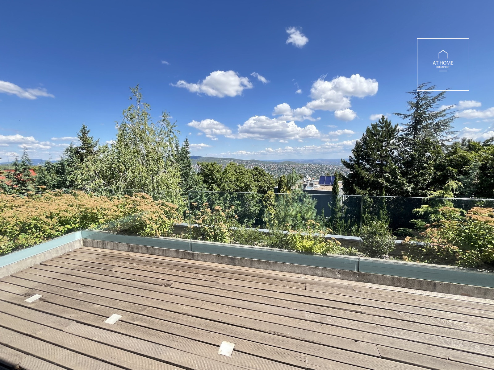 Sunny detached house for rent Budapest XII. district, Istenhegy