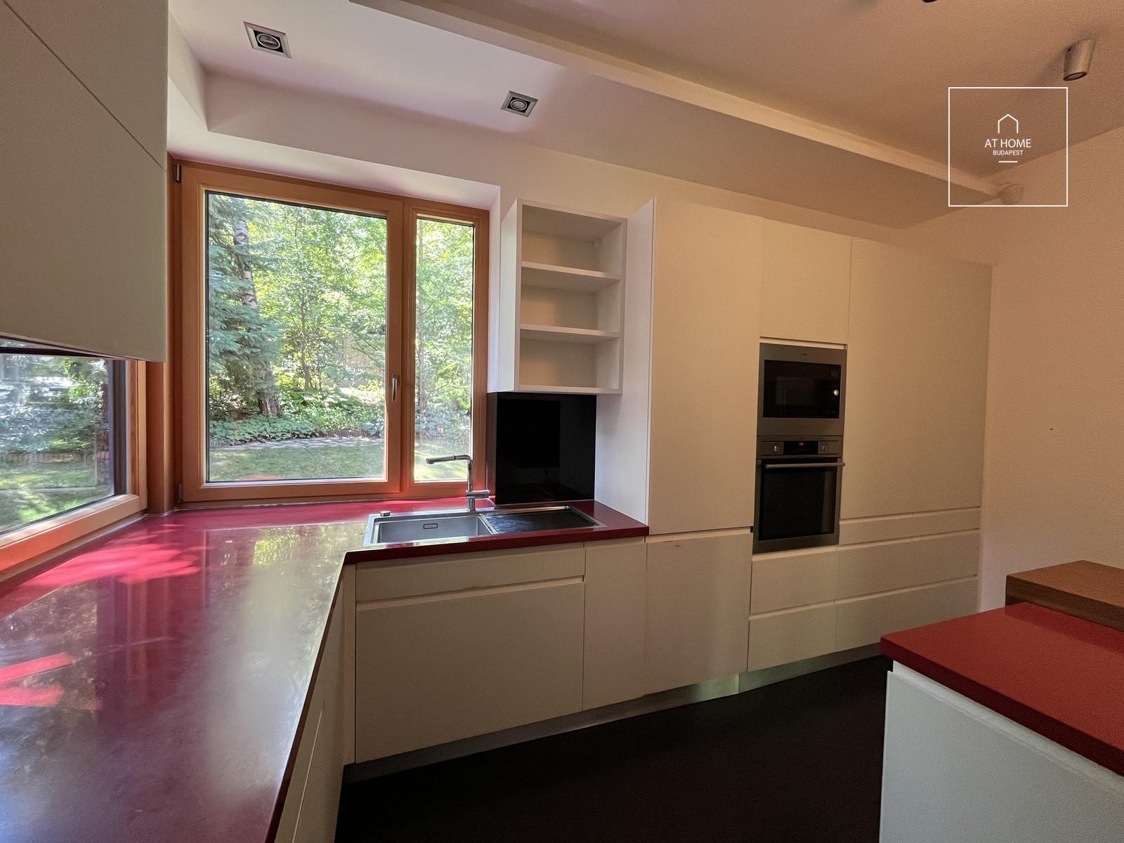 Sunny detached house for rent Budapest XII. district, Istenhegy
