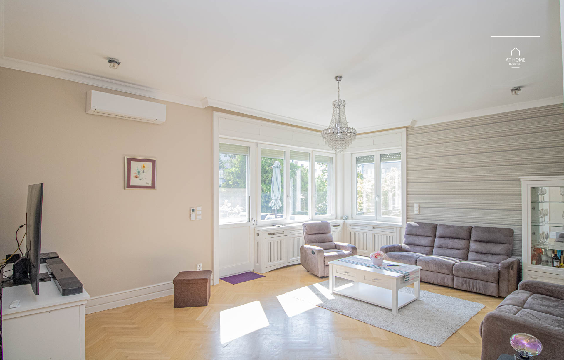 Premium two-storey, 6-bedroom villa with terrace in Budapest’s 2nd district, Rózsadomb