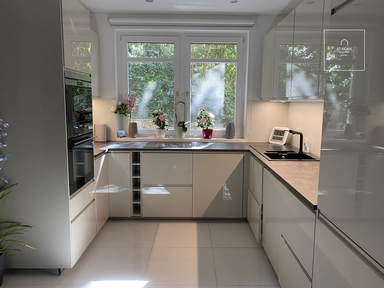 Exclusive 177 sqm apartment for rent in Törökvész, District II