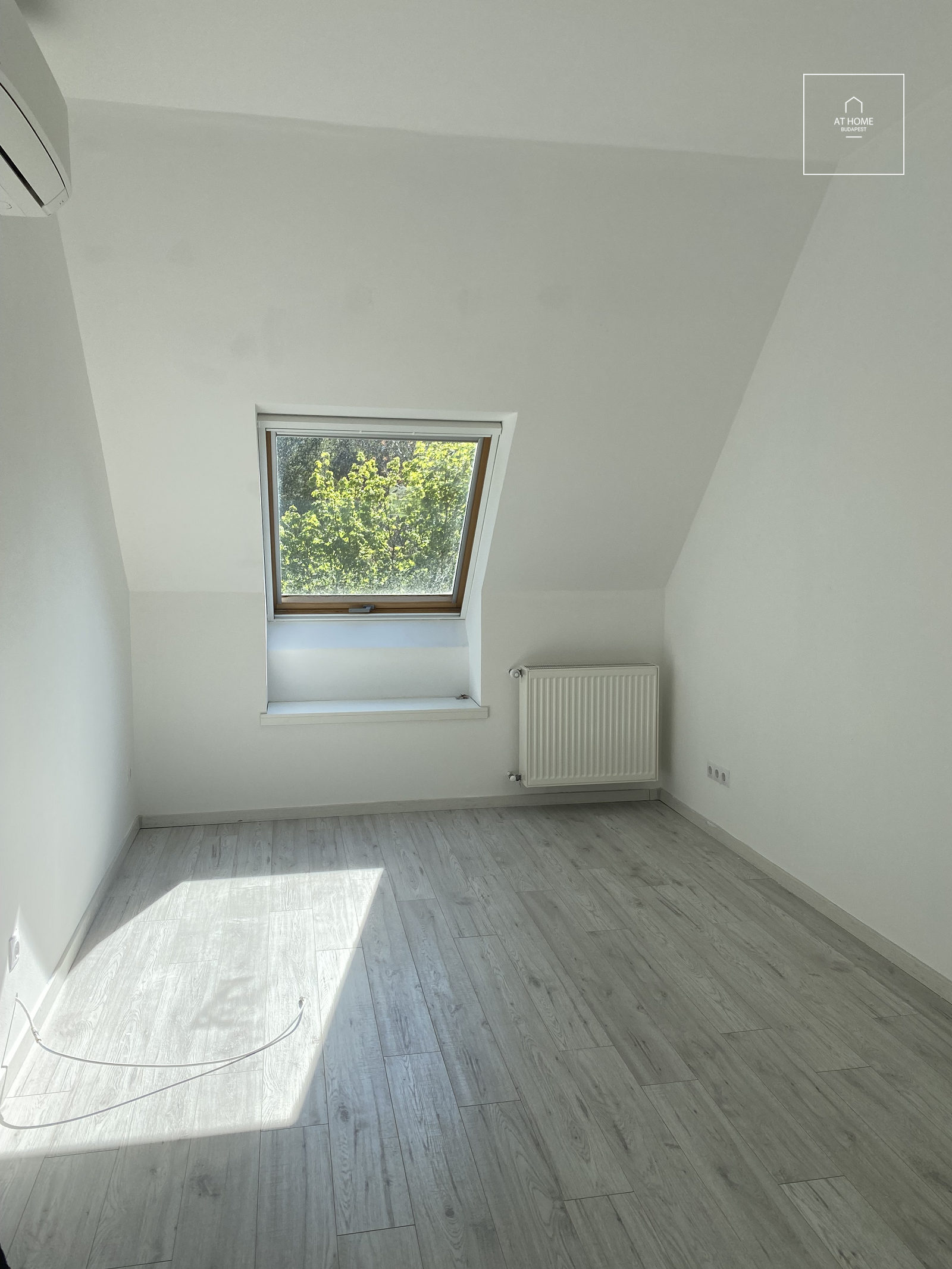 Exclusive 177 sqm apartment for rent in Törökvész, District II