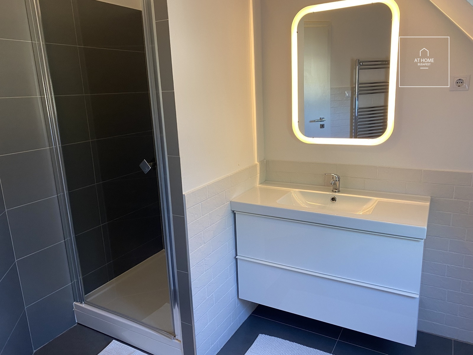 Exclusive 177 sqm apartment for rent in Törökvész, District II