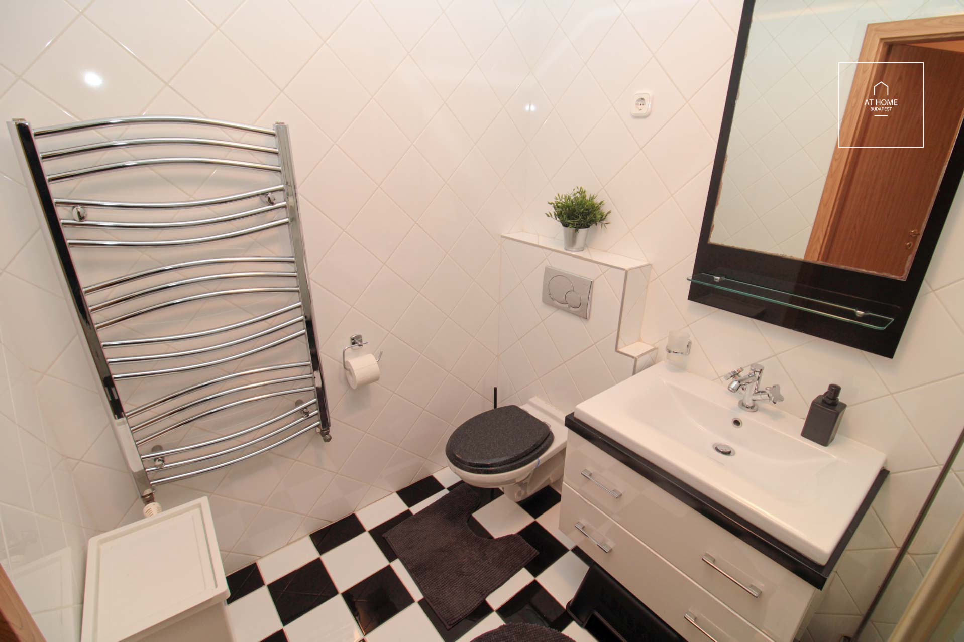 Two-bedroom apartment for rent Budapest II. Rózsadomb district