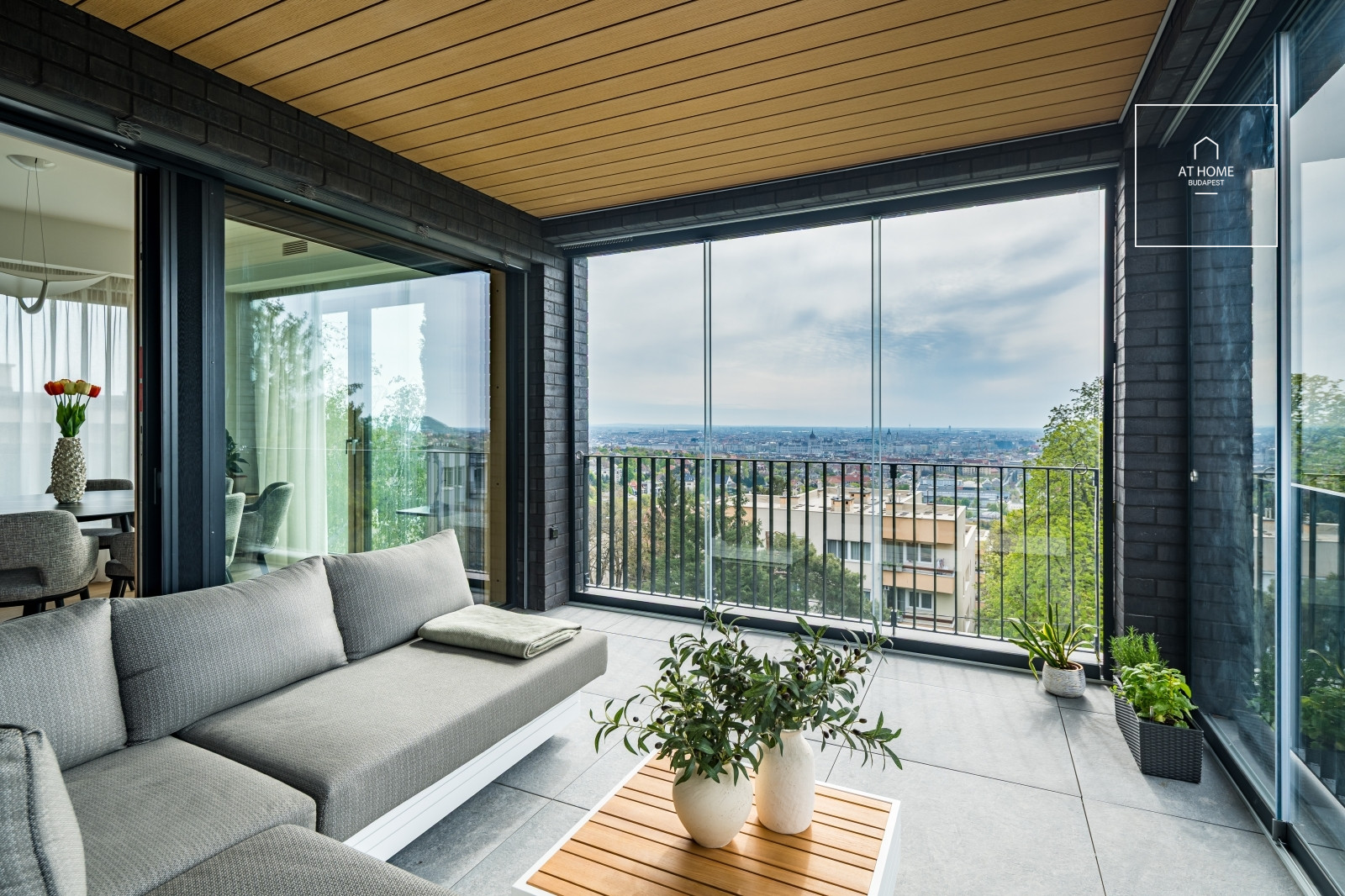 Brand new premium 164 sqm apartment with a 35 sqm terrace and a 16 sqm winter garden in District II
