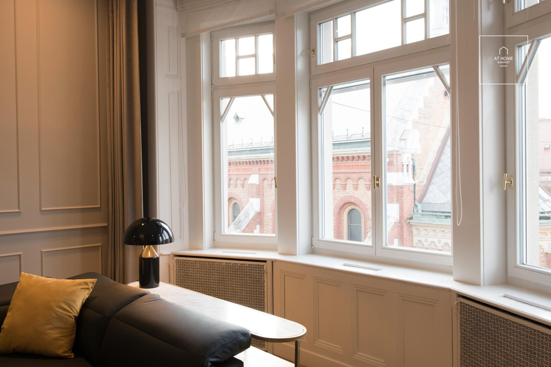 160 sqm luxury apartment with 3 bedrooms in Budapest’s Palace District