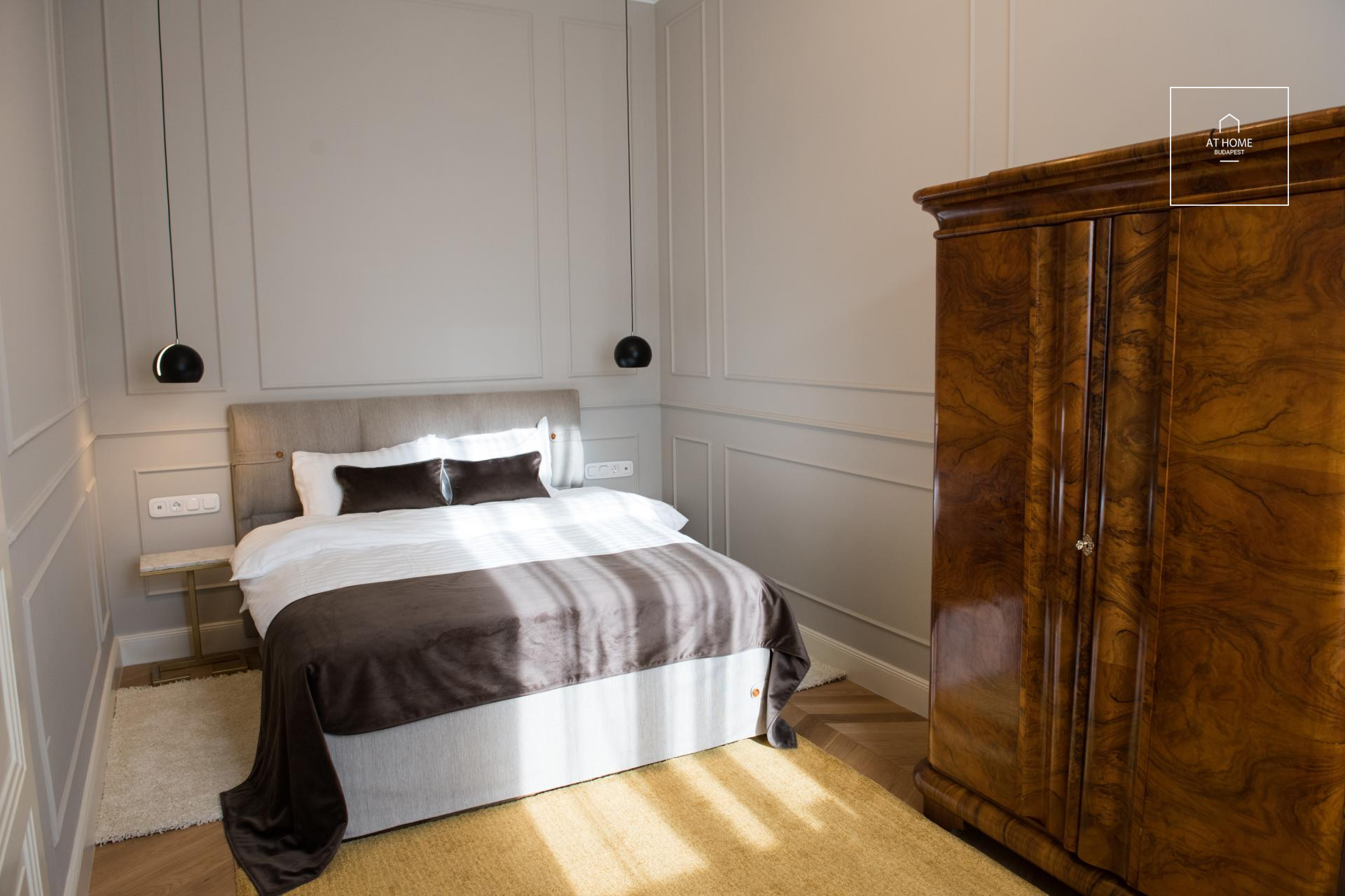 160 sqm luxury apartment with 3 bedrooms in Budapest’s Palace District