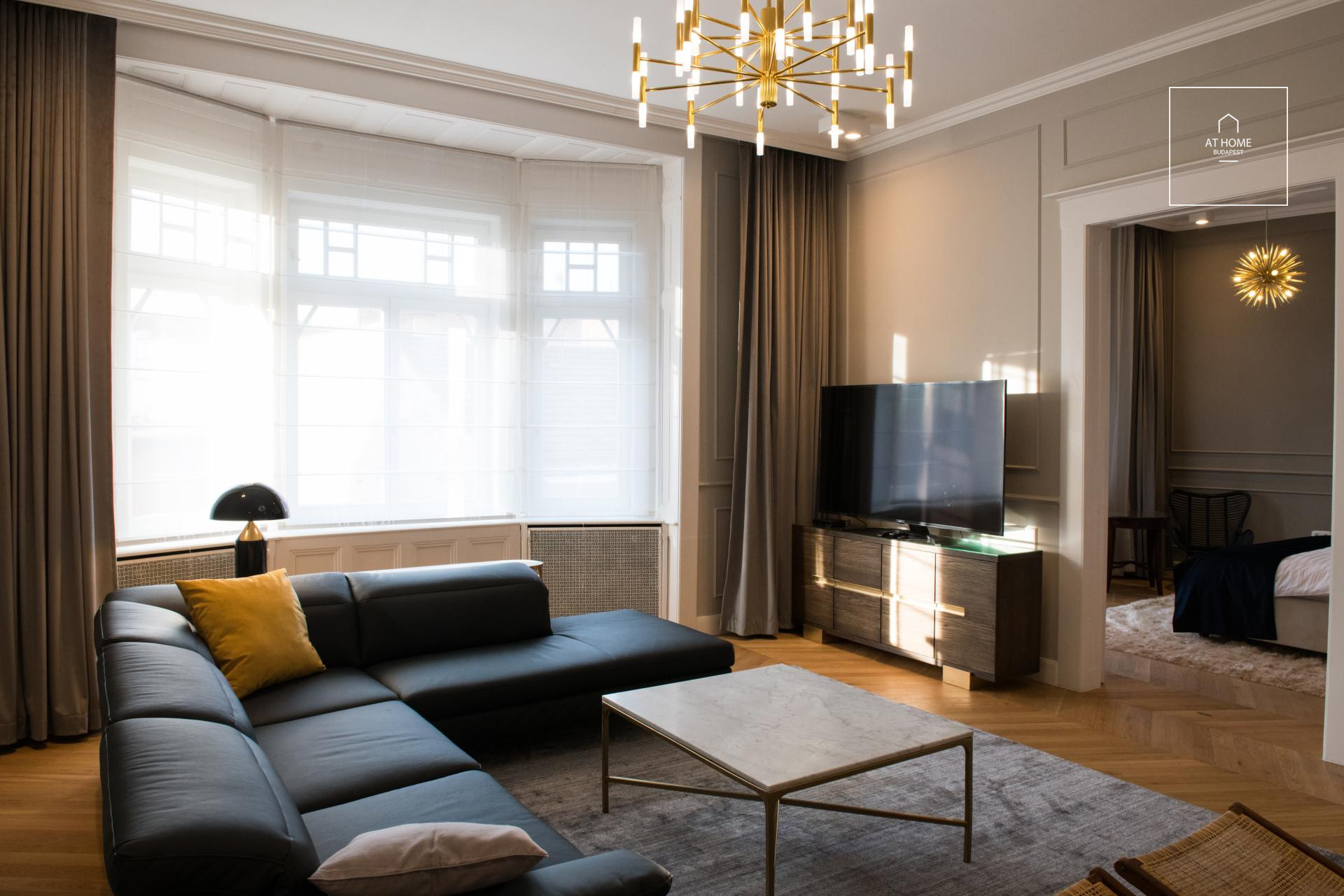 160 sqm luxury apartment with 3 bedrooms in Budapest’s Palace District