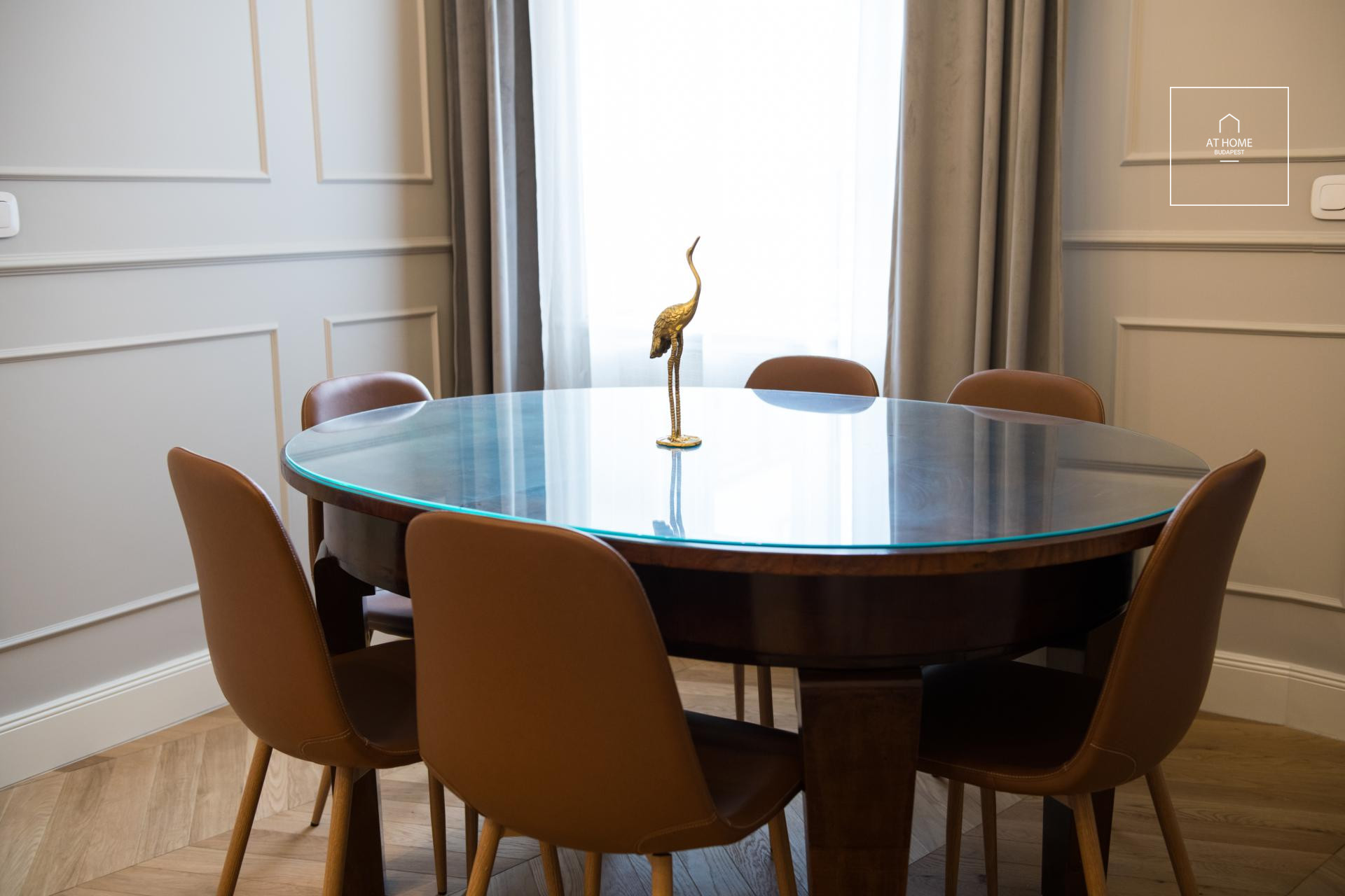160 sqm luxury apartment with 3 bedrooms in Budapest’s Palace District