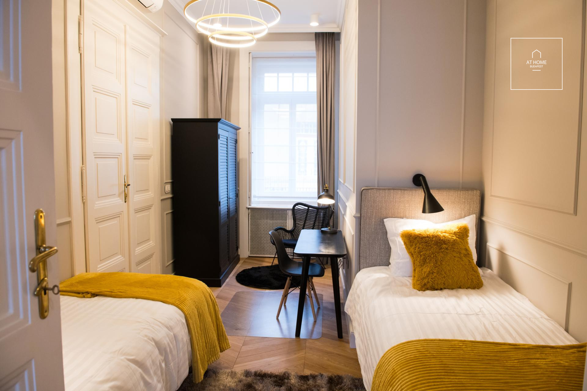 160 sqm luxury apartment with 3 bedrooms in Budapest’s Palace District