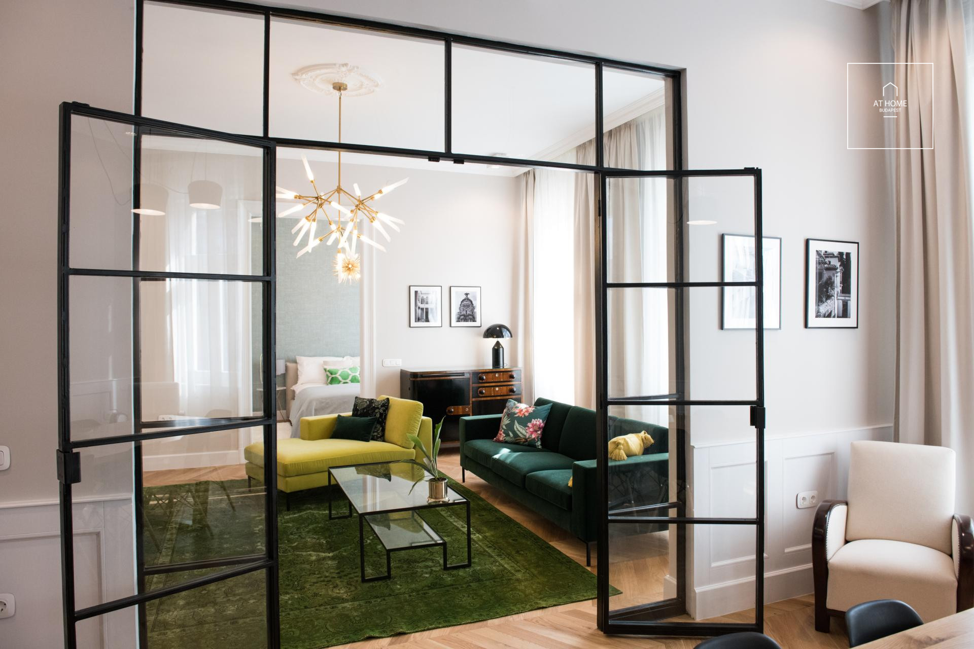 162 sqm apartment with 2 bedrooms in Budapest’s 6th district, in the city center