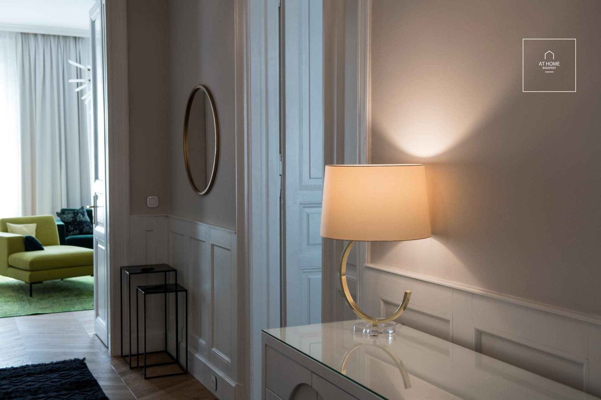 162 sqm apartment with 2 bedrooms in Budapest’s 6th district, in the city center