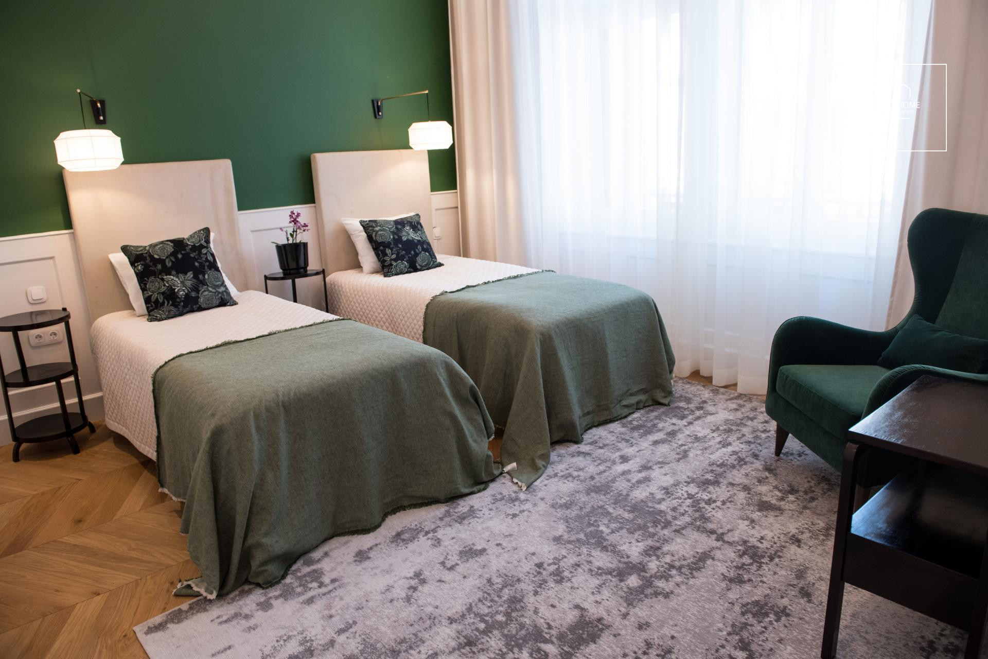 162 sqm apartment with 2 bedrooms in Budapest’s 6th district, in the city center
