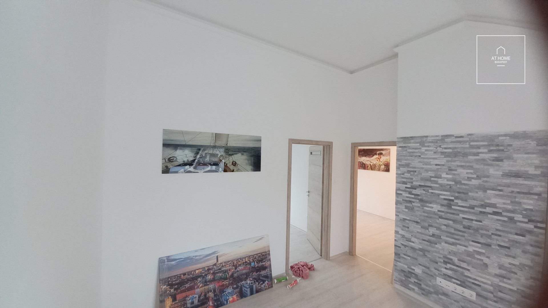 Interior two-storey apartment for rent Budapest, II. district Szépilona