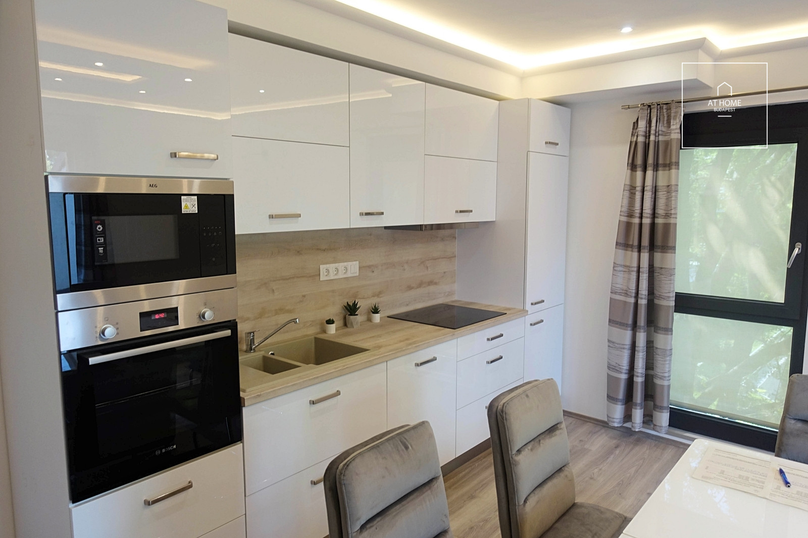 Interior two-storey apartment for rent Budapest, II. district Szépilona