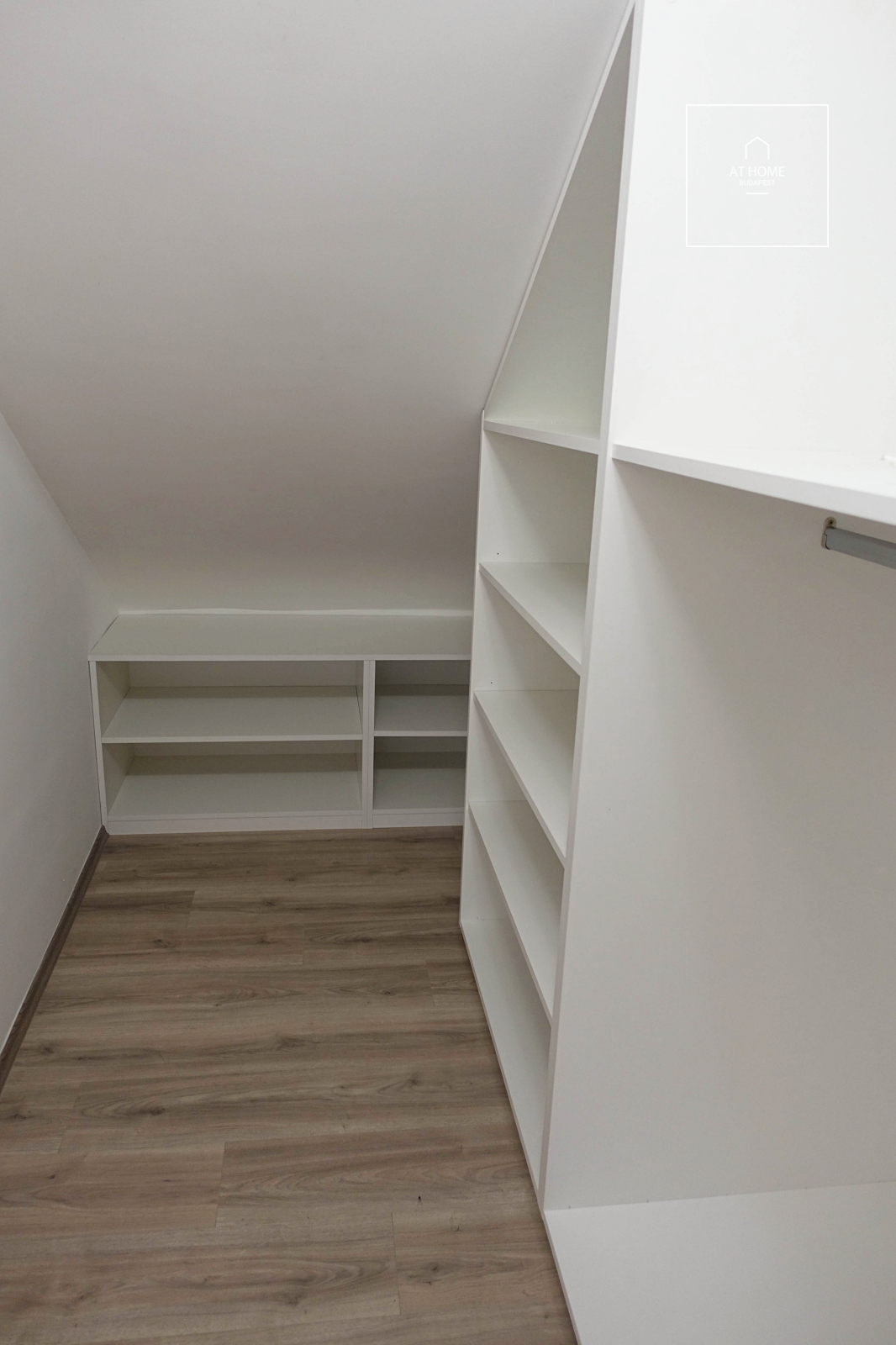 Interior two-storey apartment for rent Budapest, II. district Szépilona