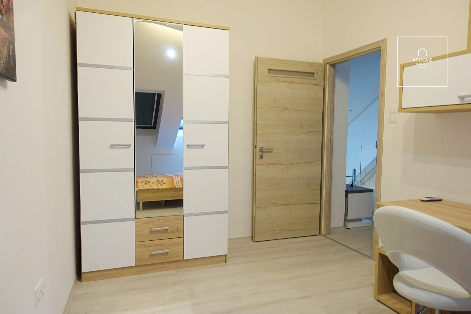 Interior two-storey apartment for rent Budapest, II. district Szépilona
