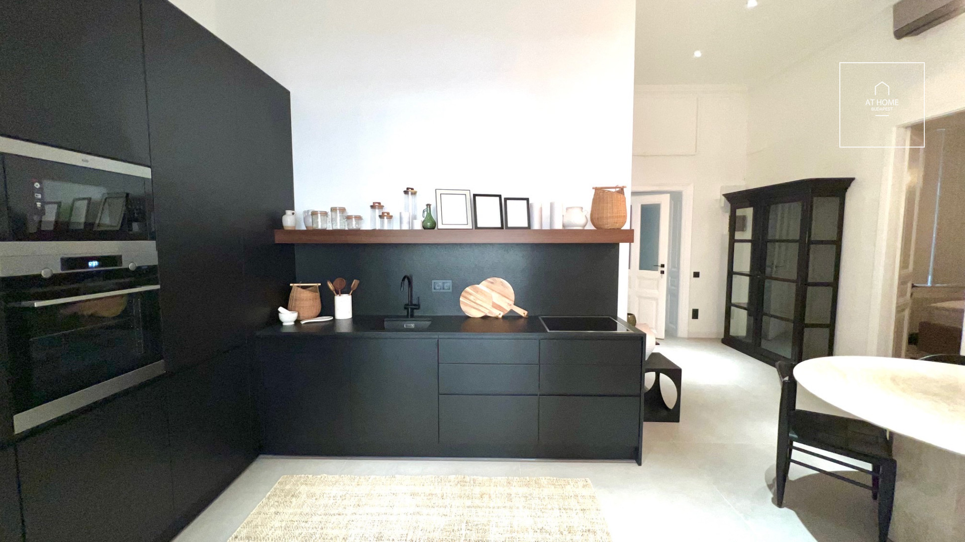 Exclusive apartment for rent Budapest VI. district, Terézváros
