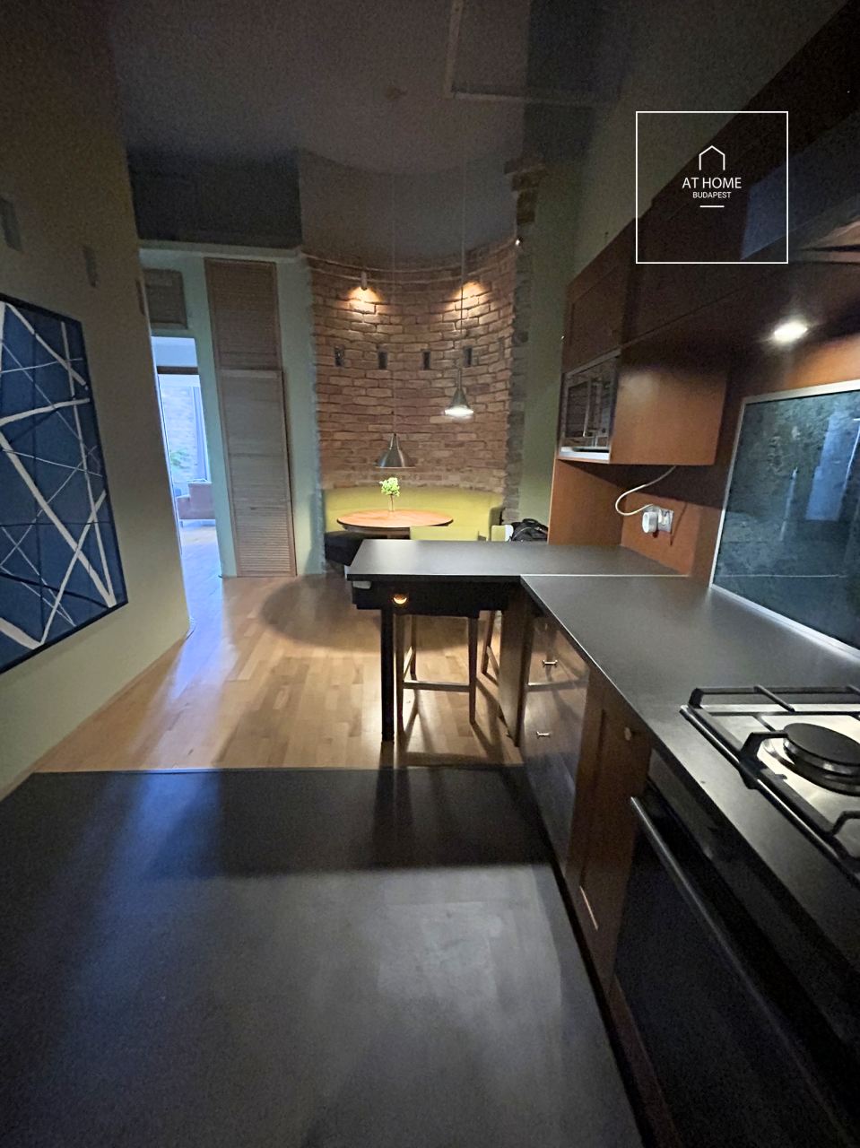 Sunny 63 m² apartment in the city center of Budapest’s District VI