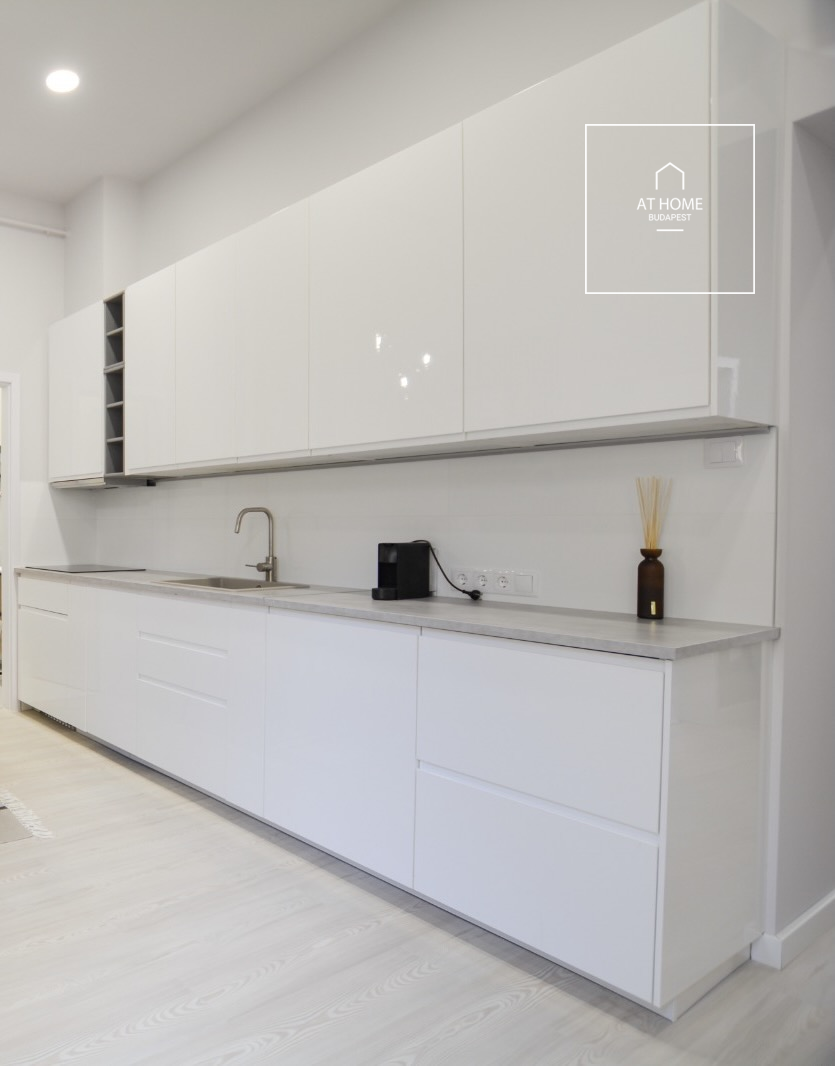 Három hálószobás prémium lakás kiadó Budapest VI. kerület, Terézváros