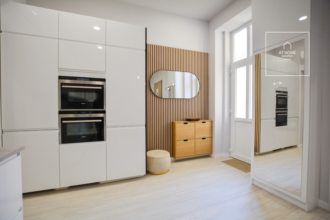 Három hálószobás prémium lakás kiadó Budapest VI. kerület, Terézváros