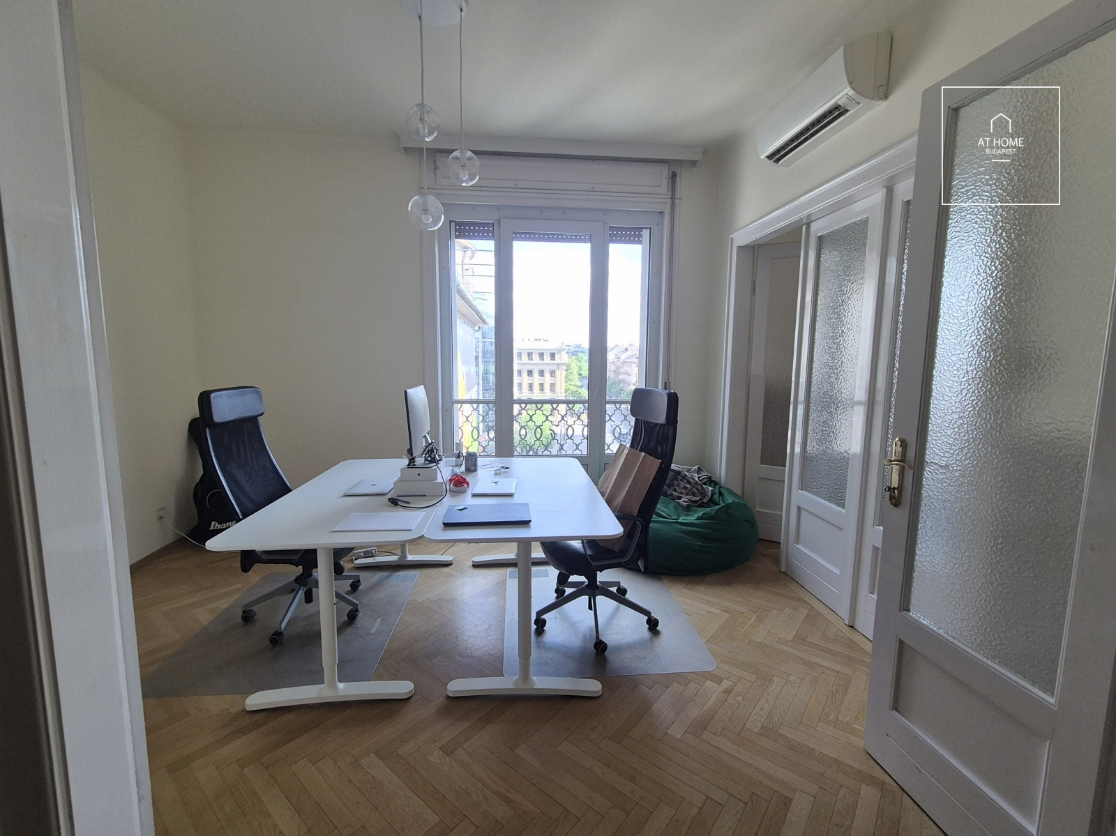 143 sqm panoramic downtown apartment in Budapest’s District VII