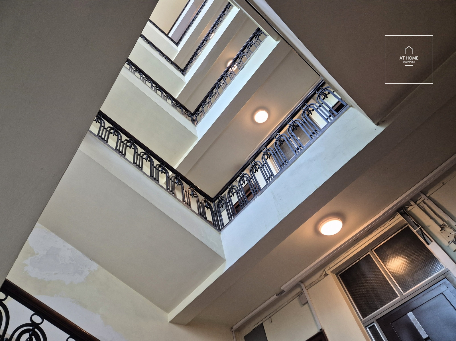143 sqm panoramic downtown apartment in Budapest’s District VII