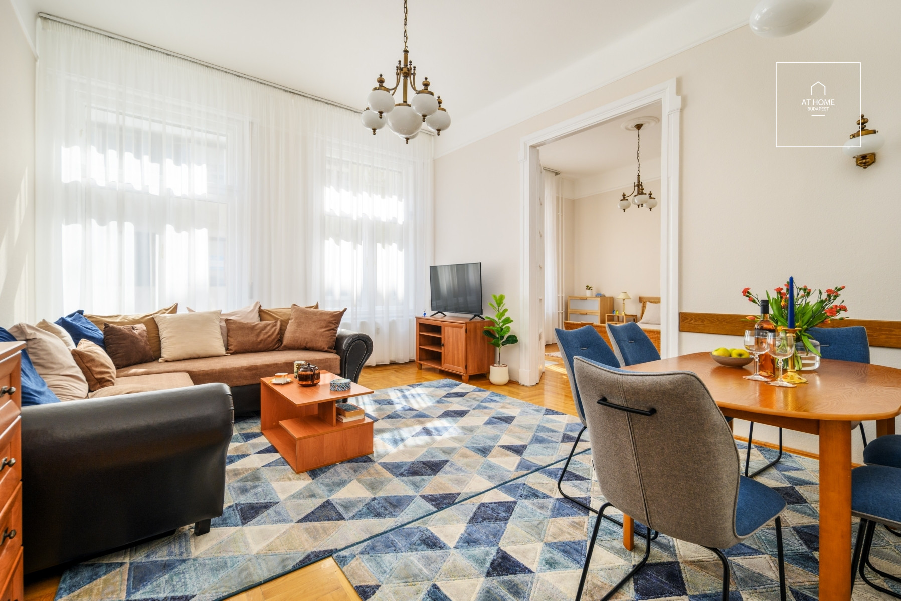 Bright living room + bedroom apartment for rent, Budapest, V. kerület, Belváros
