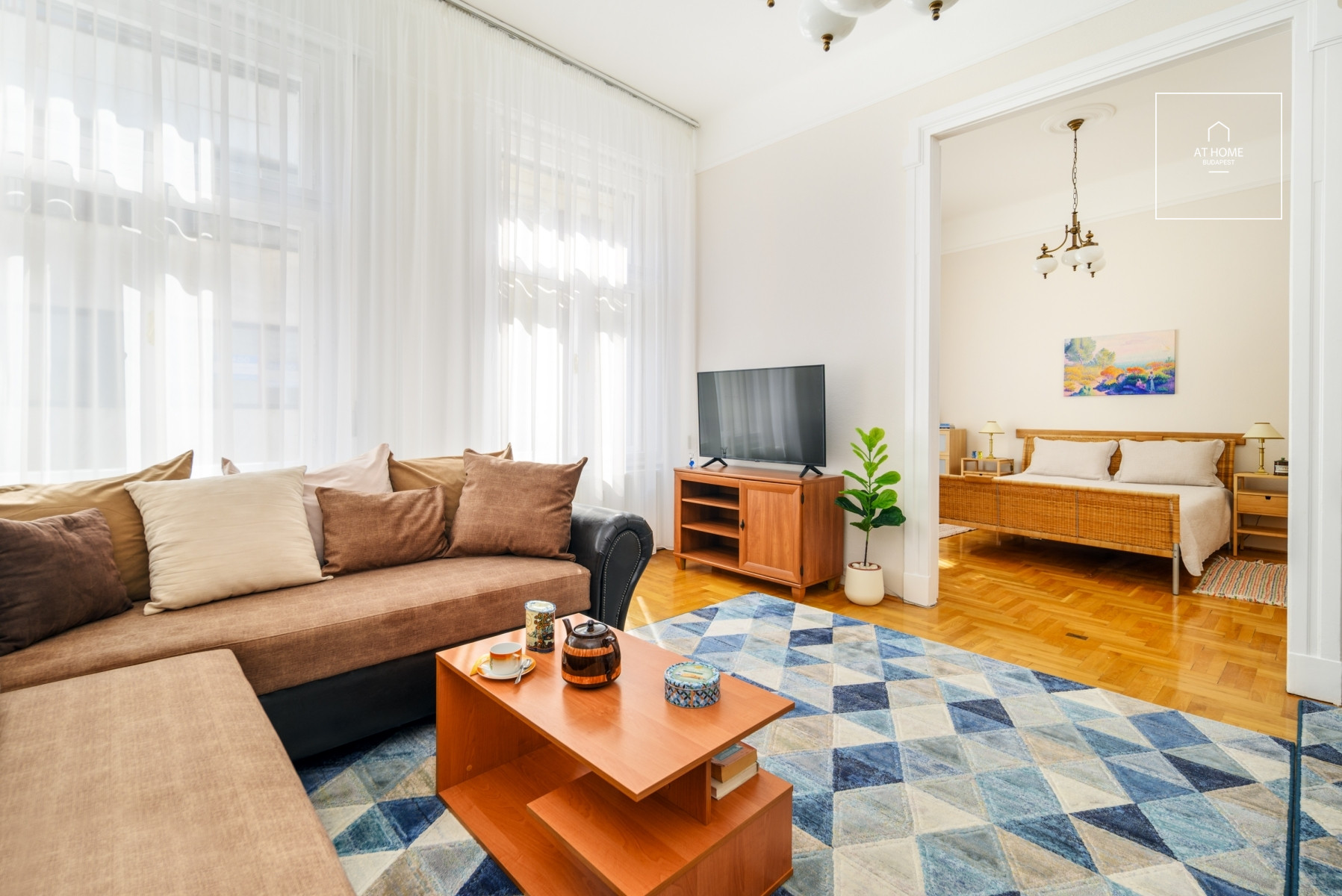 Bright living room + bedroom apartment for rent, Budapest, V. kerület, Belváros