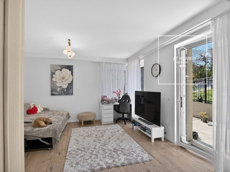 Beautiful 73 sqm apartment with a 25 sqm balcony, garden access, in Budapest’s 2nd district (Törökvész)