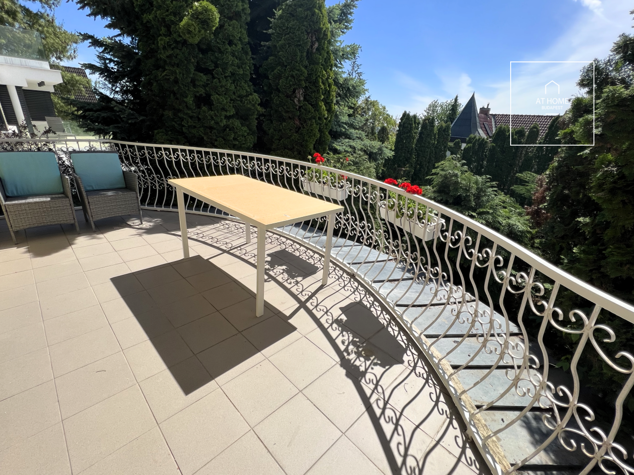Premium apartment with garden connection for rent Budapest II. district, Pálvölgy