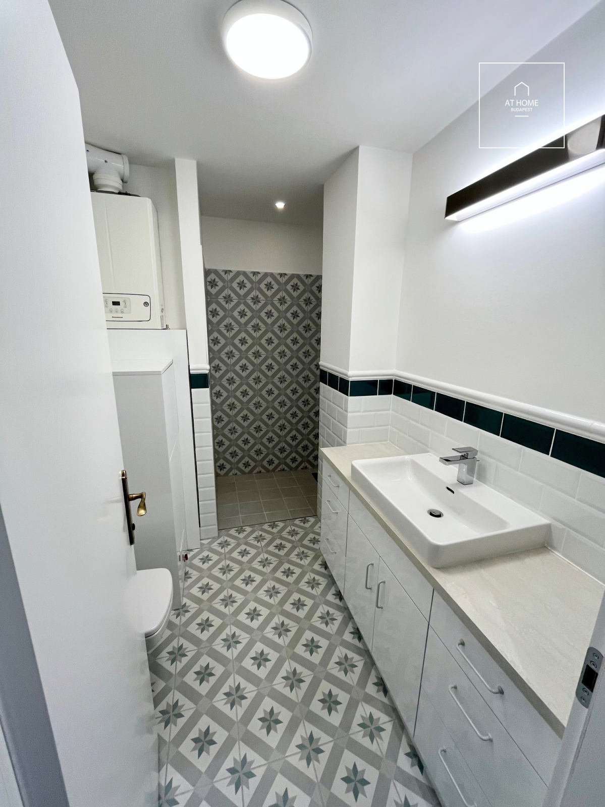 Renovated 73 sqm apartment in Downtown Budapest