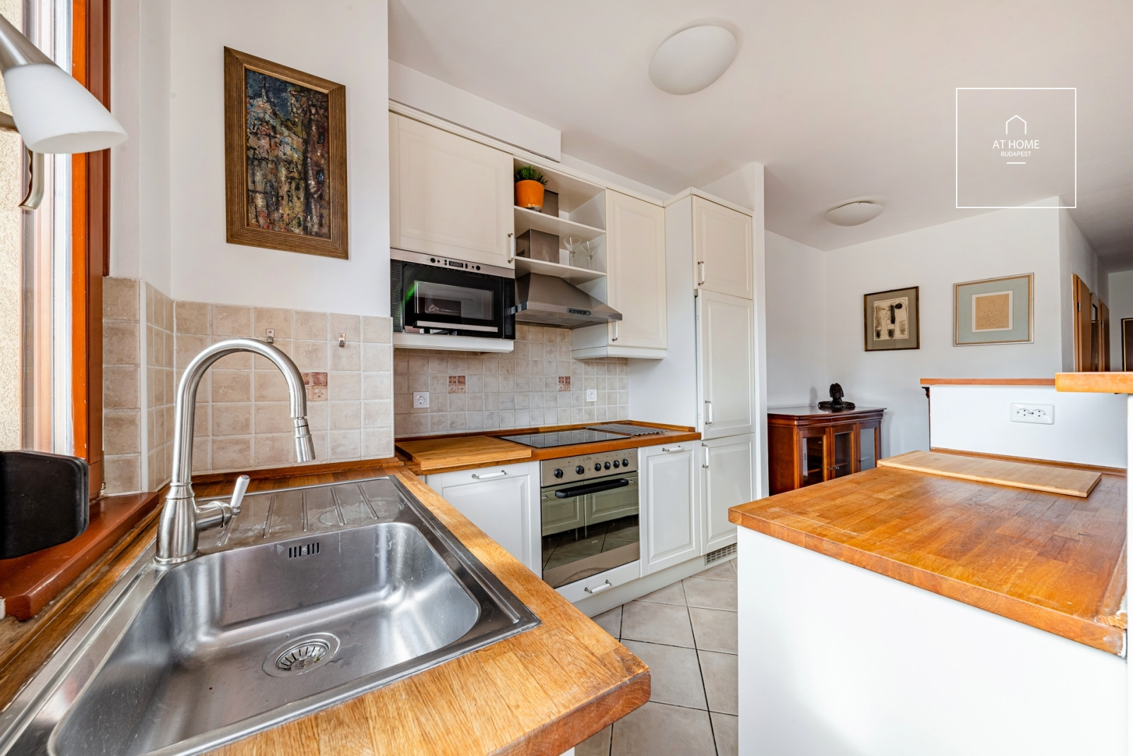 Renovated 80 sqm two-bedroom apartment in the 13th district of Budapest, Újlipótváros
