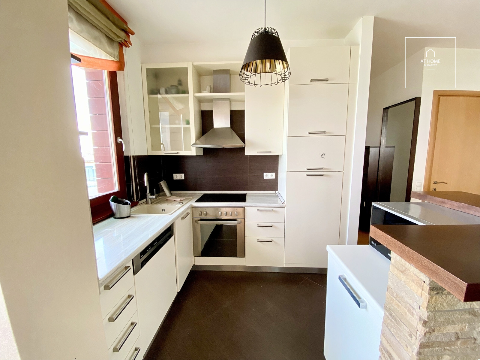 Two-bedroom apartment with Danube panorama and a 35 sqm terrace in the 13th district of Budapest