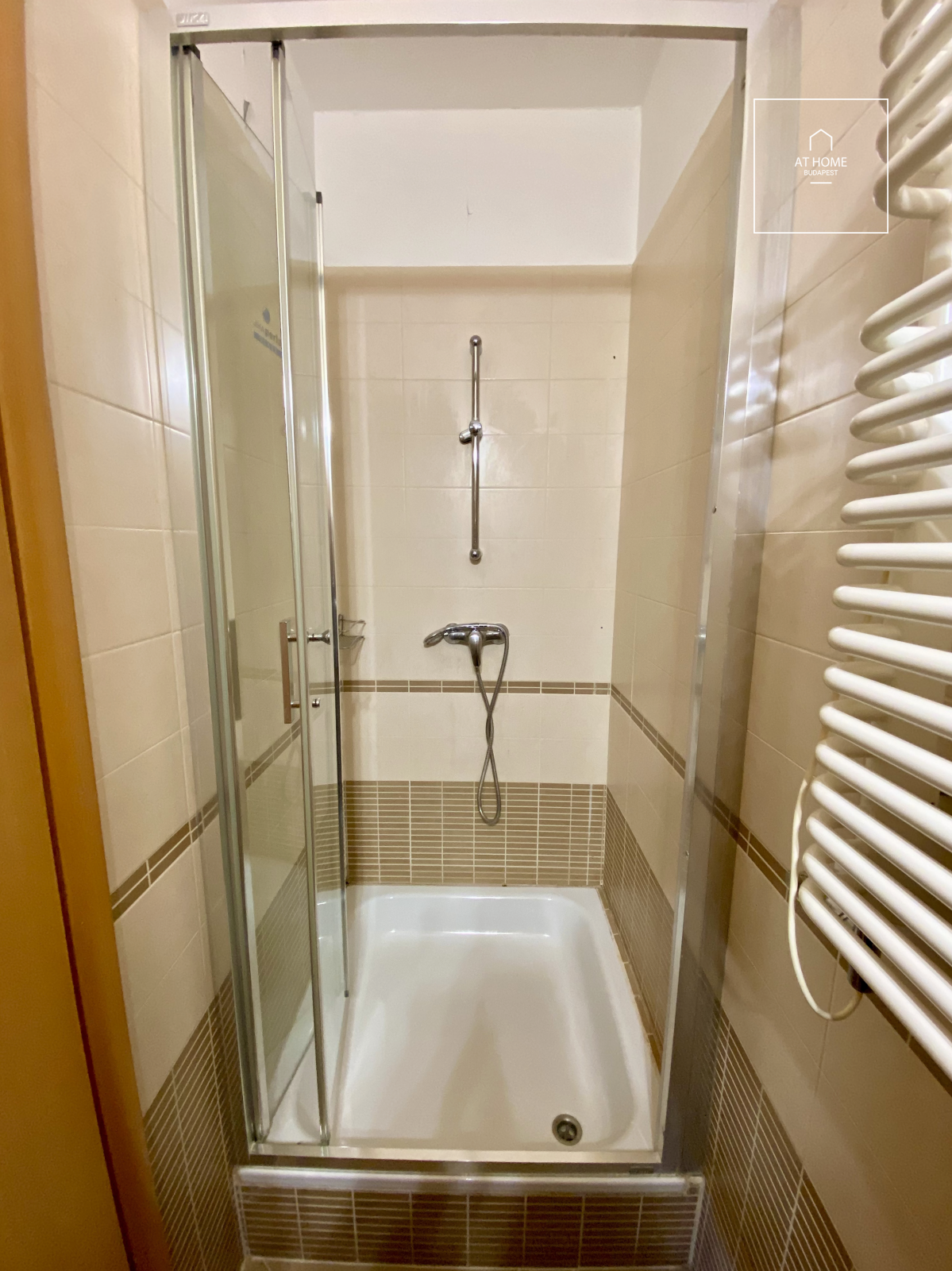 Two-bedroom apartment with Danube panorama and a 35 sqm terrace in the 13th district of Budapest