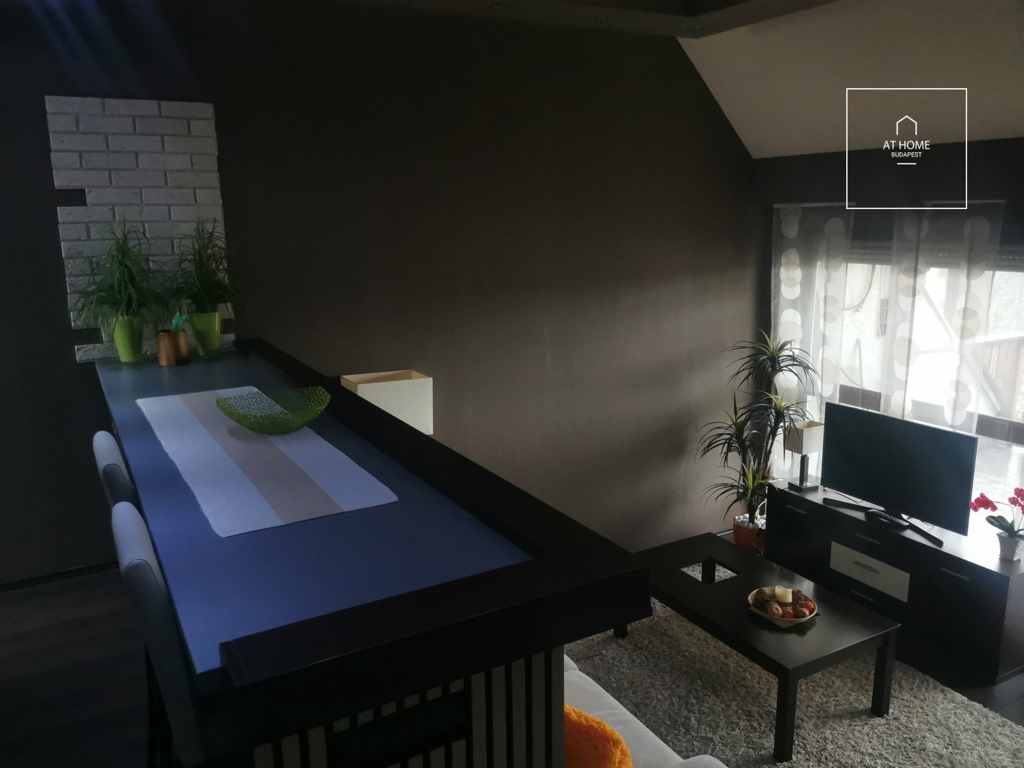 Panoramic apartment with terrace and parking lot in the city center, Miskolc