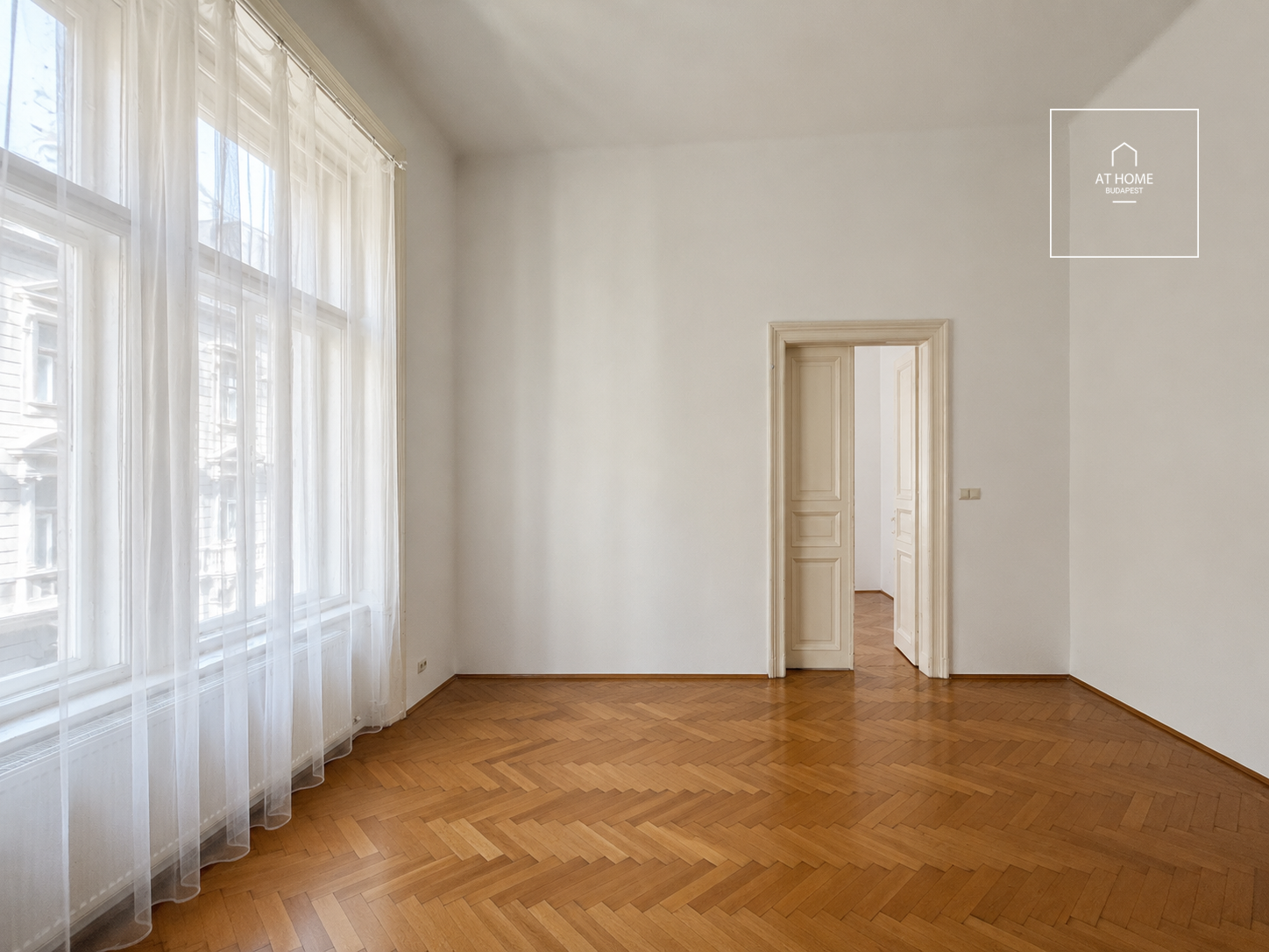 Spacious Classic Apartment for Sale in the Heart of Inner Erzsébetváros – Excellent Potential