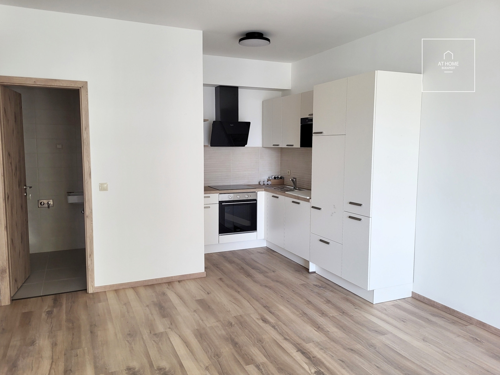 Newly built 46 sqm panoramic smart home apartment at Budapart