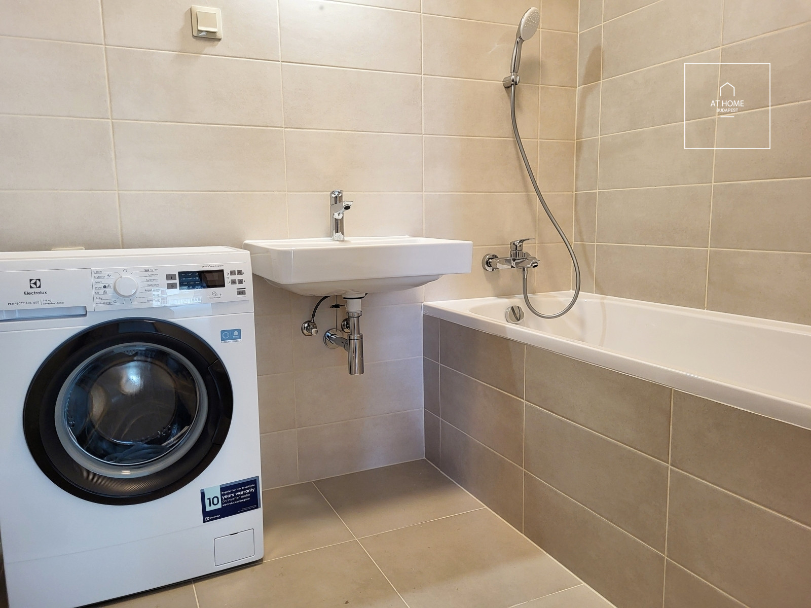 Newly built 46 sqm panoramic smart home apartment at Budapart