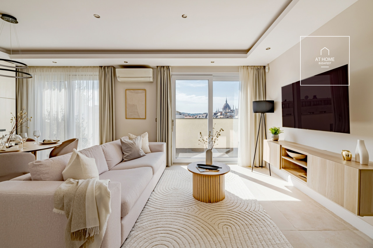 Modern 100 sqm 2-bedroom apartment in District V, Belváros-Lipótváros