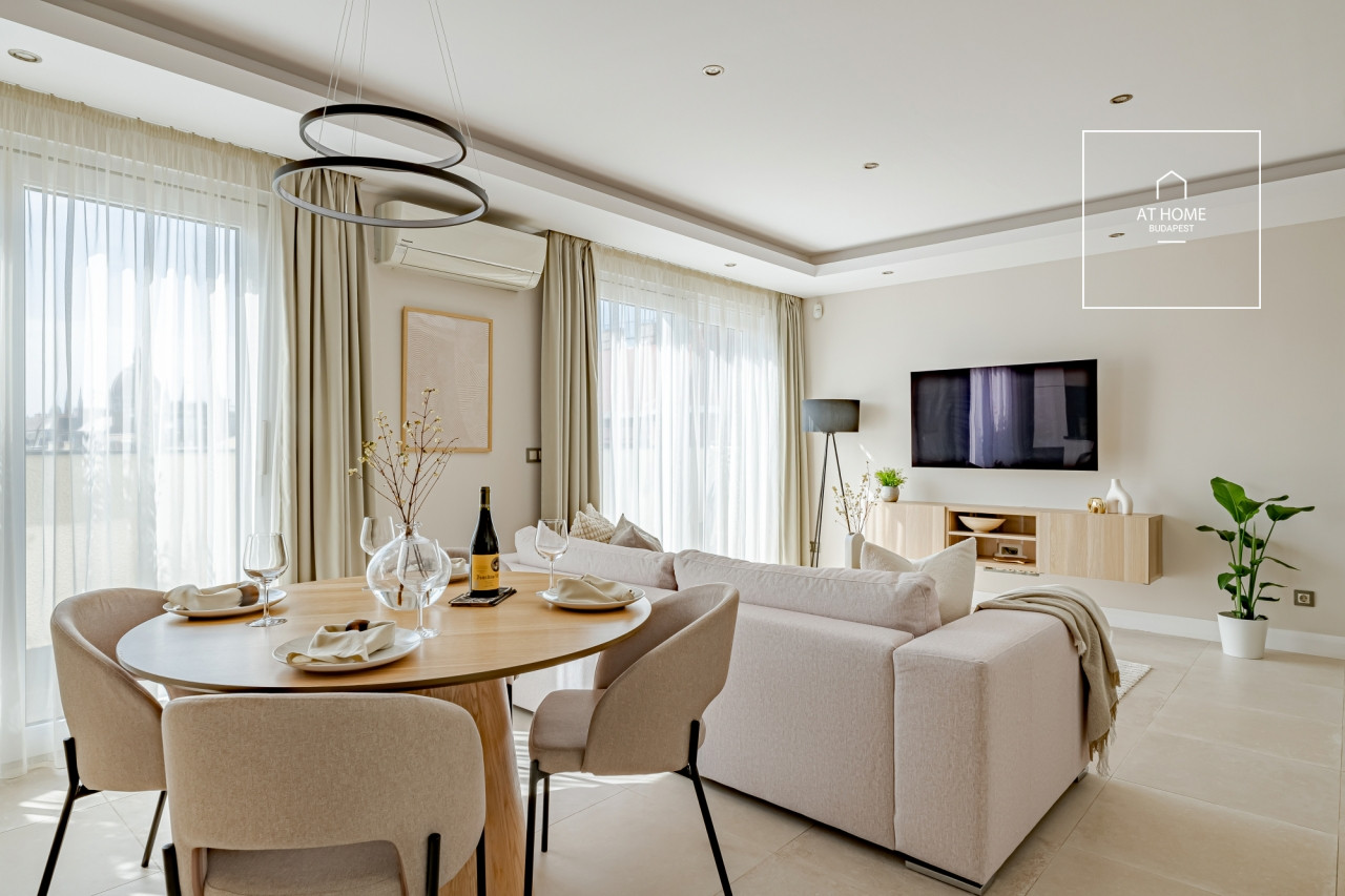 Modern 100 sqm 2-bedroom apartment in District V, Belváros-Lipótváros