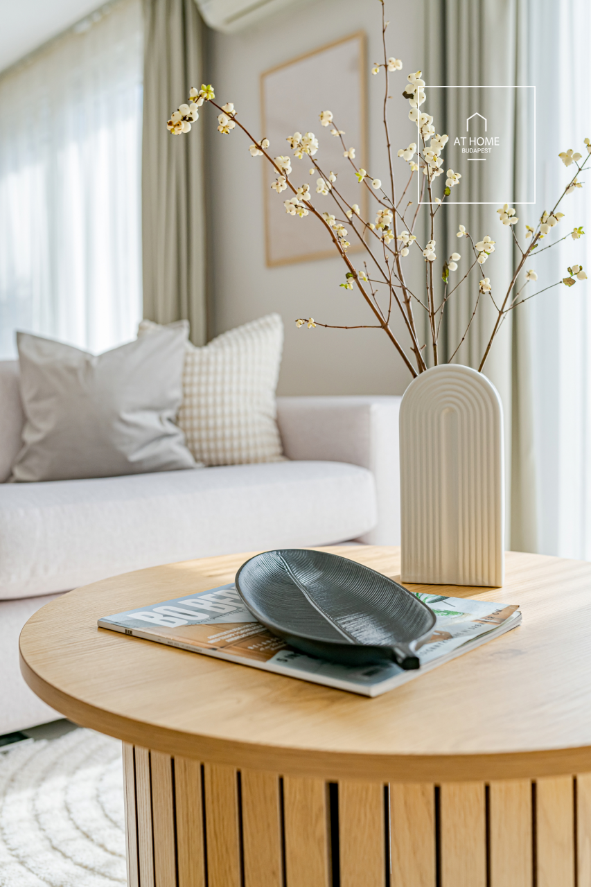 Modern 100 sqm 2-bedroom apartment in District V, Belváros-Lipótváros