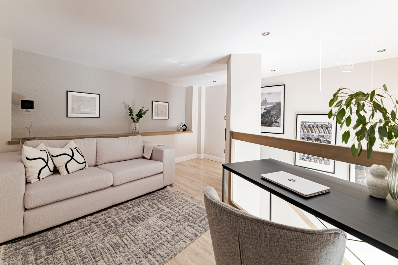 Modern 100 sqm 2-bedroom apartment in District V, Belváros-Lipótváros