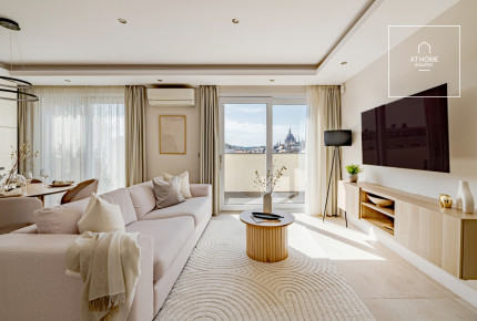 Modern 100 sqm 2-bedroom apartment in District V, Belváros-Lipótváros