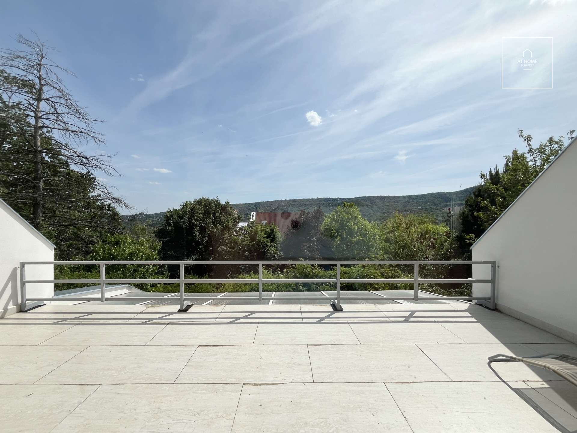 PANORAMIC, DUPLEX APARTMENT NEXT TO APÁTHY-SZIKLA  – DISTRICT 2