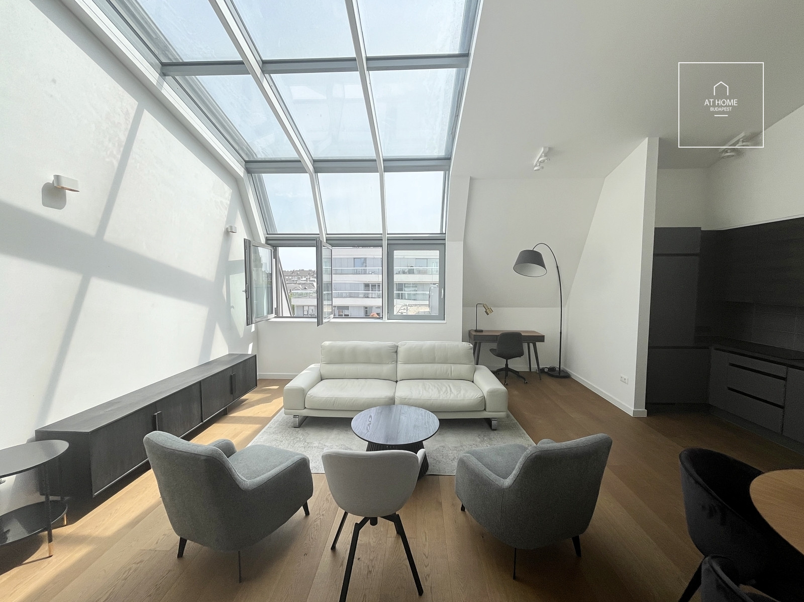A newly built 2-bedroom apartment with a terrace is available for rent in District VI, Terézváros