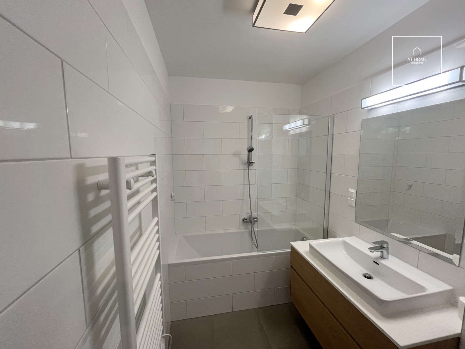 A newly built 2-bedroom apartment with a terrace is available for rent in District VI, Terézváros